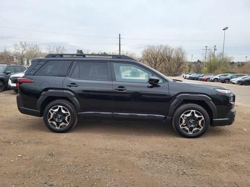 Crystal Black Silica 2026 Subaru Outback Touring