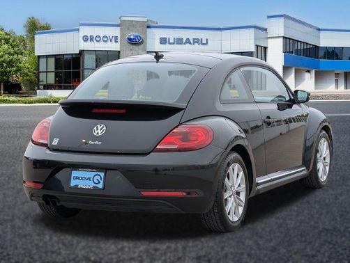 Deep Black Pearl Effect 2018 Volkswagen Beetle 2.0T S