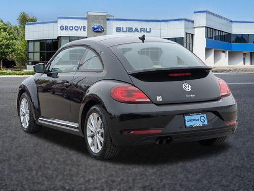 Deep Black Pearl Effect 2018 Volkswagen Beetle 2.0T S