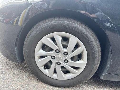 Phantom Black 2020 Hyundai ELANTRA SE