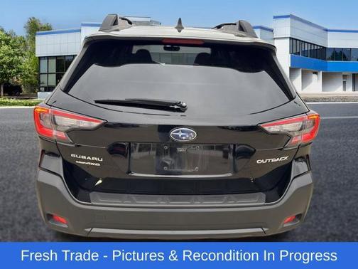 Crystal Black Silica 2025 Subaru Outback Premium