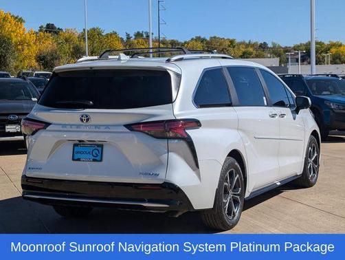 2025 Toyota Sienna Platinum 7 Passenger