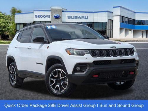 Bright White Clearcoat 2024 Jeep Compass Trailhawk