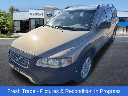 Gold 2005 Volvo XC70 2.5T