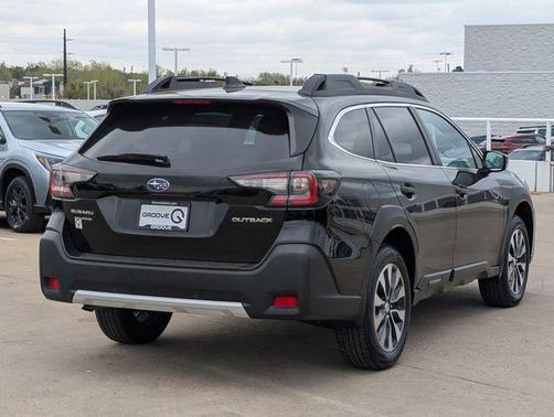 Crystal Black Silica 2024 Subaru Outback Limited
