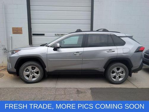 Silver Sky Metallic 2020 Toyota RAV4 Hybrid XLE