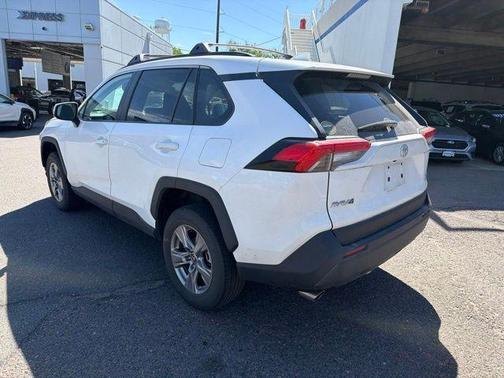 Ice 2025 Toyota RAV4 XLE