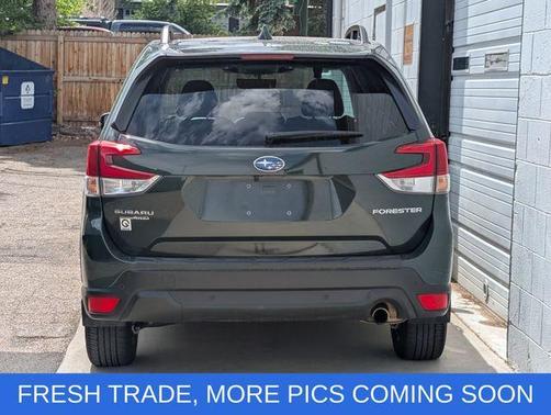 Cascade Green Silica 2023 Subaru Forester Limited