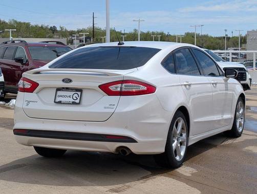 White Platinum Clearcoat Metallic 2015 Ford Fusion SE