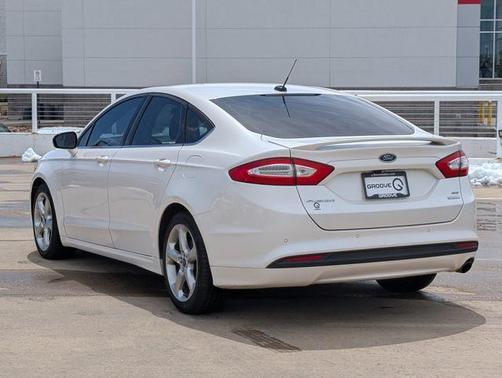 White Platinum Clearcoat Metallic 2015 Ford Fusion SE