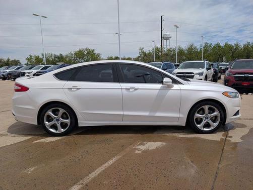 White Platinum Clearcoat Metallic 2015 Ford Fusion SE