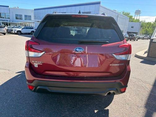 Crimson Red Pearl 2024 Subaru Forester Premium