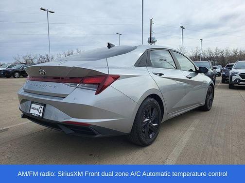 2021 Hyundai ELANTRA SEL
