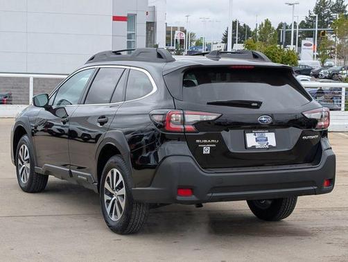 Crystal Black Silica 2025 Subaru Outback Premium