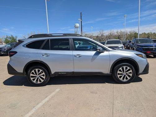 Ice Silver Metallic 2022 Subaru Outback Premium