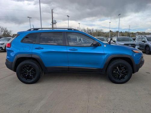 Hydro Blue Pearlcoat 2018 Jeep Cherokee Trailhawk