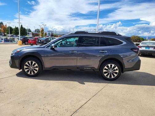 2025 Subaru Outback Touring XT