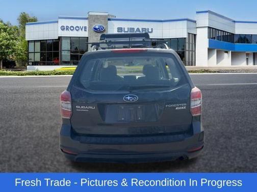 Dark Gray Metallic 2015 Subaru Forester 2.5i