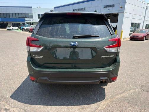 Cascade Green Silica 2024 Subaru Forester Premium