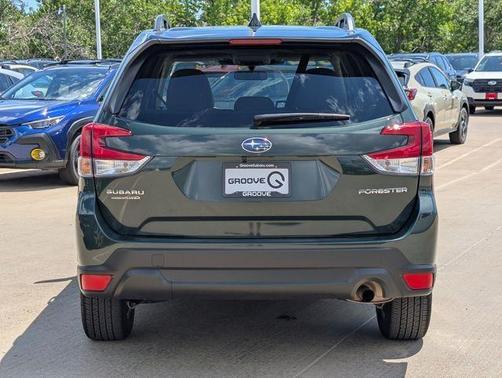 Cascade Green Silica 2024 Subaru Forester Premium
