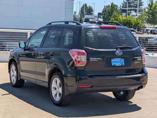 Crystal Black Silica 2016 Subaru Forester 2.5i Premium