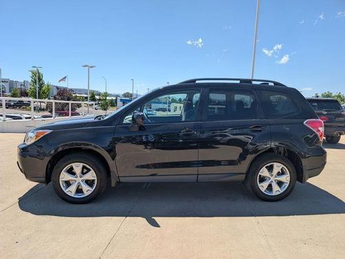 Crystal Black Silica 2016 Subaru Forester 2.5i Premium