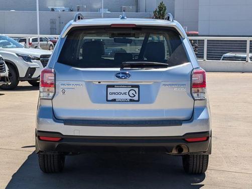 Ice Silver Metallic 2017 Subaru Forester 2.5i Premium