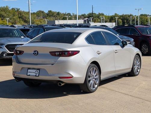 2022 Mazda Mazda3 FWD w/Preferred Package