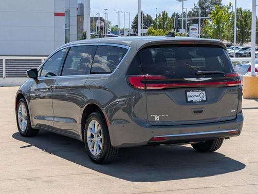 Ceramic Gray Clearcoat 2024 Chrysler Pacifica Touring-L