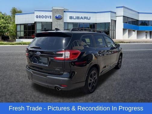 Crystal Black Silica 2024 Subaru Ascent Onyx Edition