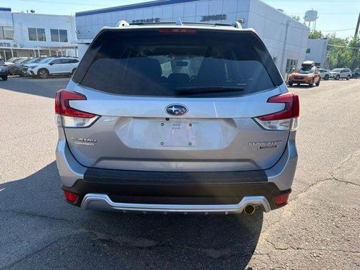 Ice Silver Metallic 2023 Subaru Forester Touring