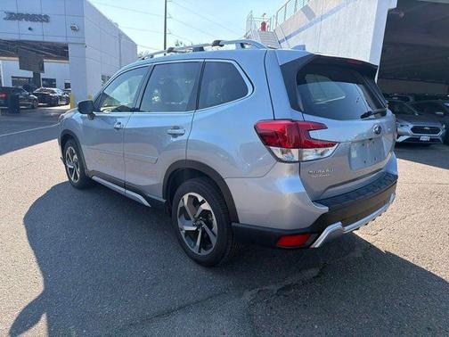 Ice Silver Metallic 2023 Subaru Forester Touring