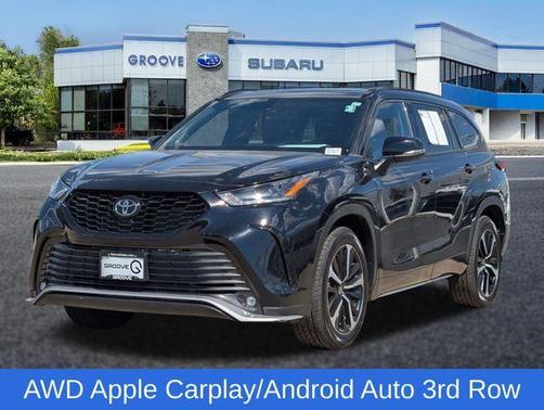 Midnight Black Metallic 2021 Toyota Highlander XSE
