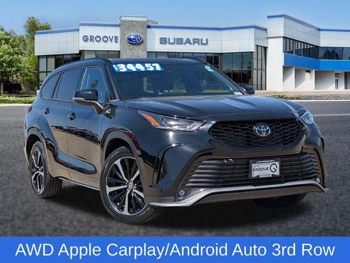 Midnight Black Metallic 2021 Toyota Highlander XSE