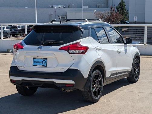 Aspen White / Super Black 2020 Nissan Kicks SR