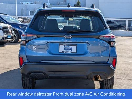 2025 Subaru Forester Base