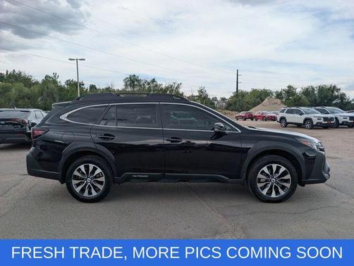 Crystal Black Silica 2023 Subaru Outback Limited