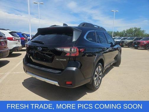 Crystal Black Silica 2023 Subaru Outback Limited