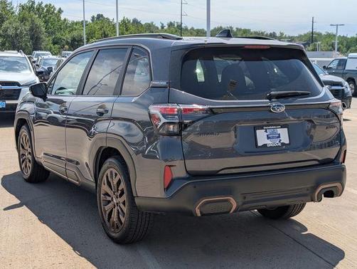 Magnetite Gray Metallic 2025 Subaru Forester Sport