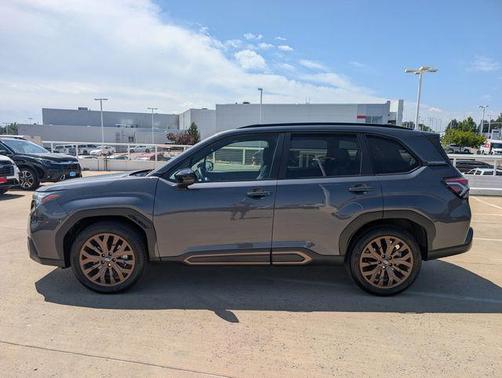 Magnetite Gray Metallic 2025 Subaru Forester Sport