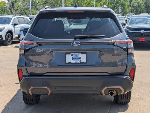 Magnetite Gray Metallic 2025 Subaru Forester Sport