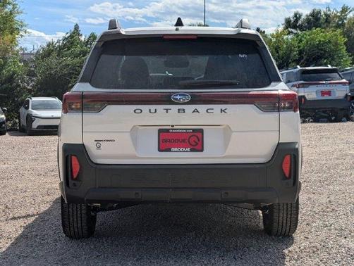 Crystal White Pearl 2026 Subaru Outback Limited XT