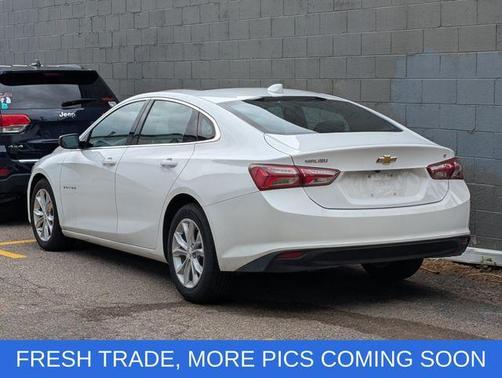 Summit White 2022 Chevrolet Malibu LT