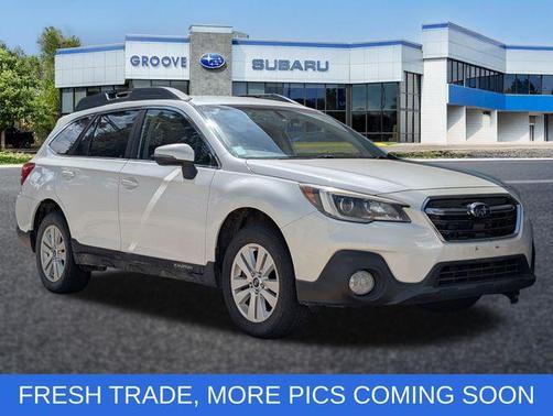 Crystal White Pearl 2018 Subaru Outback 2.5i Premium