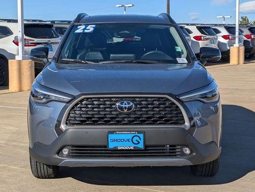 2025 Toyota Corolla Cross XLE
