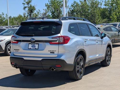 Ice Silver Metallic 2025 Subaru Ascent Onyx Edition Touring