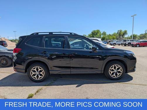 Crystal Black Silica 2023 Subaru Forester Premium