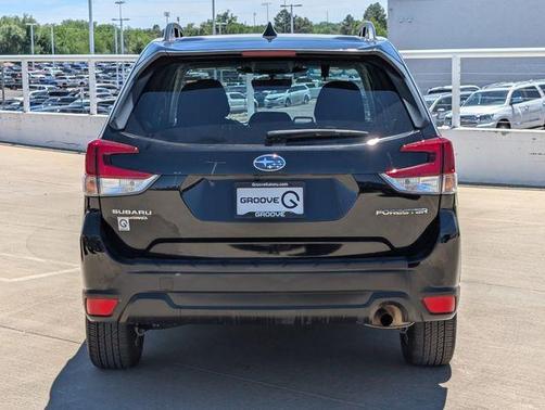 Crystal Black Silica 2023 Subaru Forester Premium