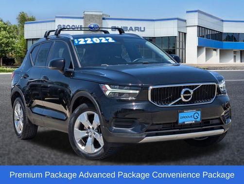 Onyx Black Metallic 2020 Volvo XC40 T5 Momentum