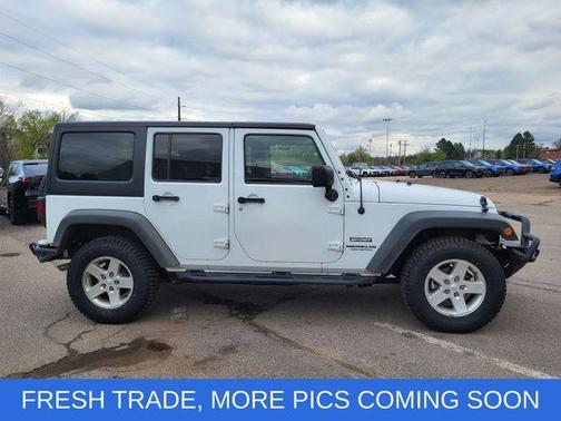 Bright White Clearcoat 2015 Jeep Wrangler Unlimited Sport